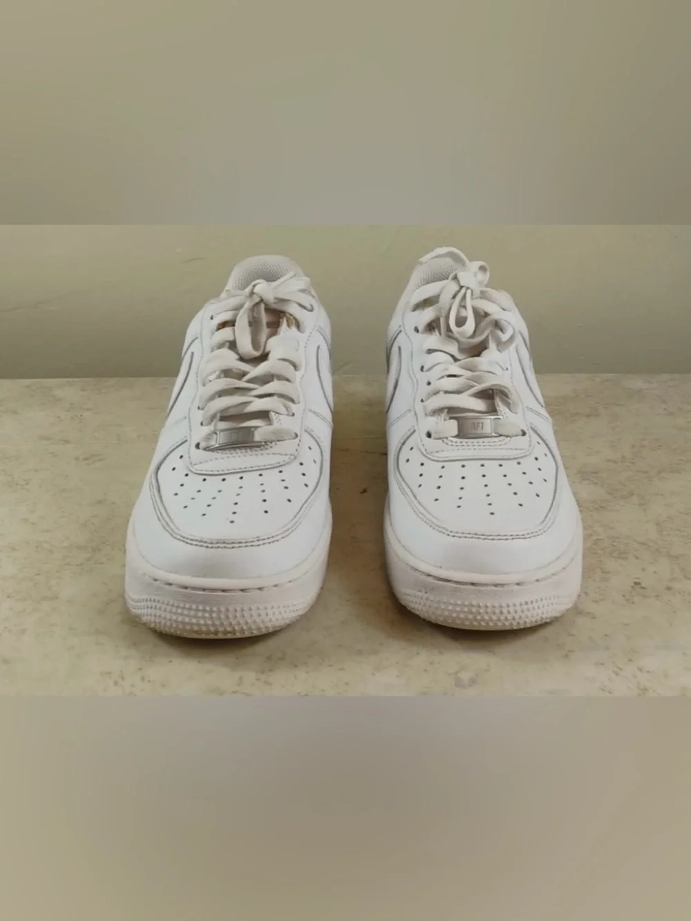Nike White and Off-White Men's Sneaker Insole Detail